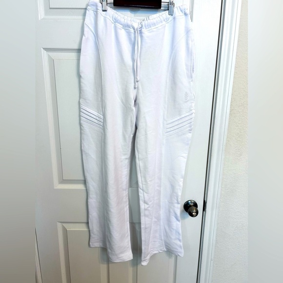 NWOT Free People Movement, Best Of Straight-Leg Pants, Small in White - Picture 2 of 7
